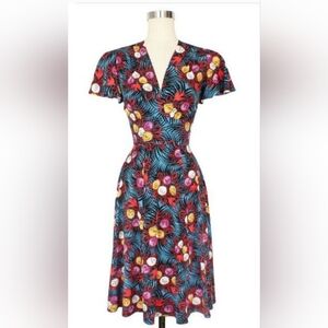 Beautiful Trashy Diva Flutter Sleeve Ashley Curious Corsage- BNWT size 12